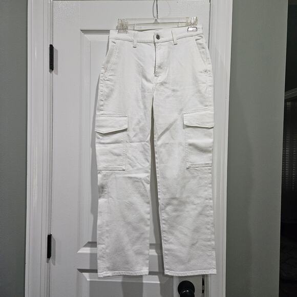 7 for all mankind Women's Size 26 White High-Rise Cropped Logan Cargo Jeans - Picture 1 of 7